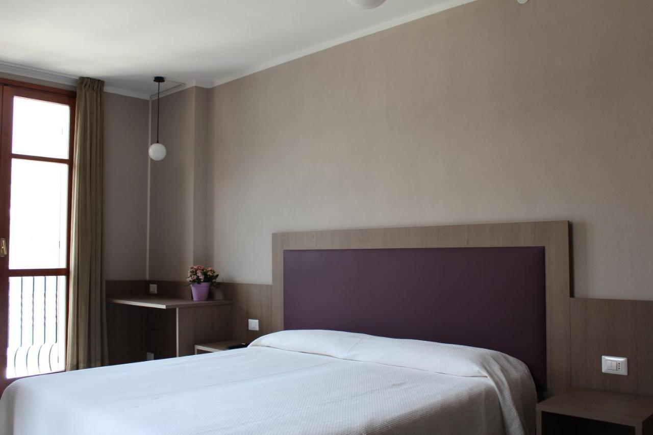 Hotel Ristorante Vapore Faggeto Lario Dış mekan fotoğraf